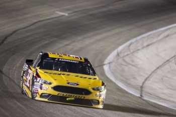 NASCAR: Apr 09 Duck Commander 500